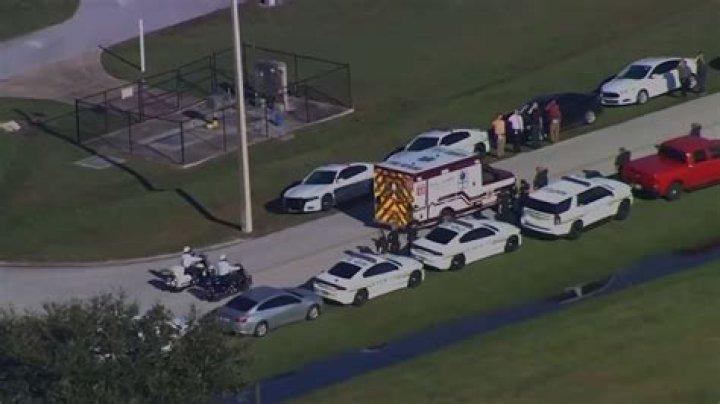 
Florida police deputy, 21, shot dead while serving warrant on drug dealer 