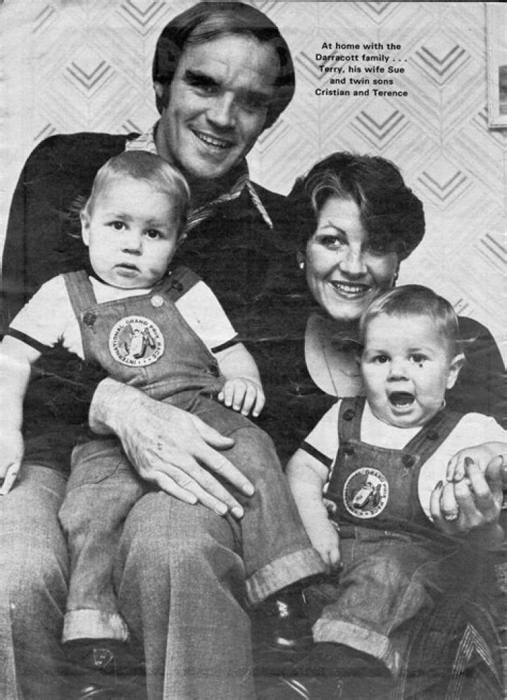 
Former Everton Left Back Terry Darracott Died Age 71, Wife and Family 