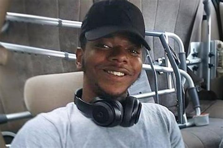 
Former Ill. Police Officer Charged with Murder in 2020 Shooting of Black Teen Marcellis Stinnette 