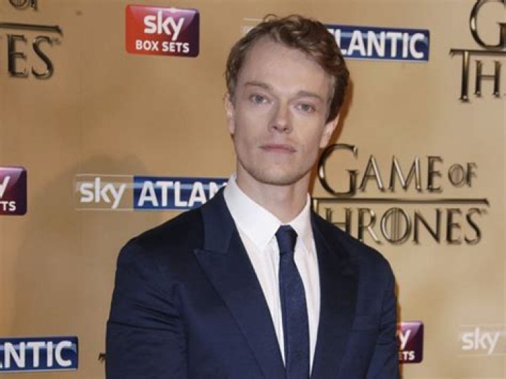 
‘Game of Thrones’ actor Alfie Allen wants to buy his daughter a goat 