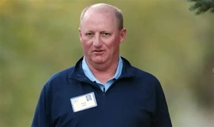 Greg Abel Age, Birthday, Wikipedia, Who, Nationality, Biography