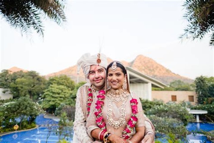 Hallmark Actor Niall Matter Married And Sara Matter Wedding Took Place In Hawaii