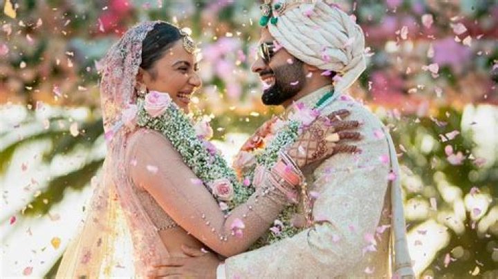 
Harpz Kaur Wedding Photos With Husband, Where Is She Going Leaving BBC Asian Network? 