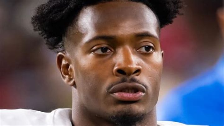 Hassan Haskins Height, Weight, Net Worth, Age, Birthday, Wikipedia, Who, Nationality, Biography