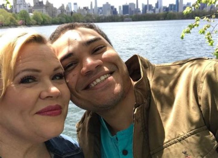 Holly Rowe Son McKylin Rowe And Inside Her Family Life