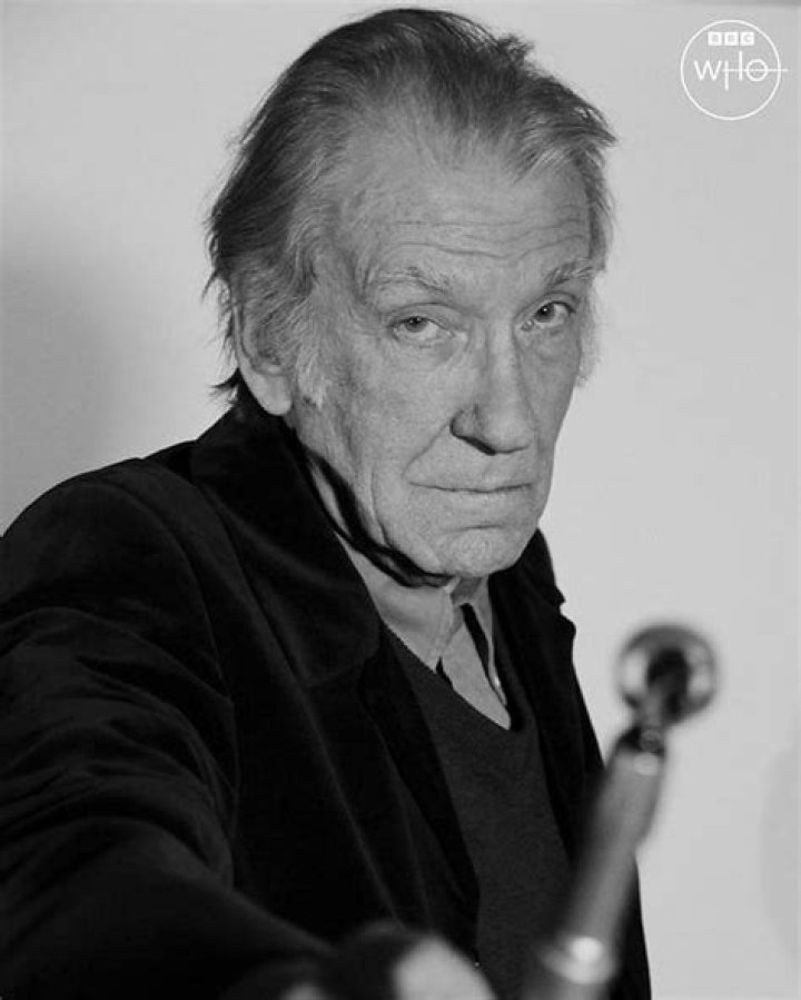 
How did David Warner die? Cause of death explored as Tron and Titanic star passes away at 80 