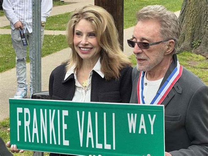 How Is Frankie Valli And Why Are Fans Worrying That He Is Sick? Illness Update