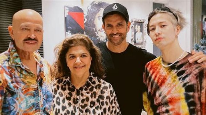 
“Hrithik Roshan with Jackson Wang”: Fans go wild as the GOT7 member is spotted meeting a Bollywood actor and his family 