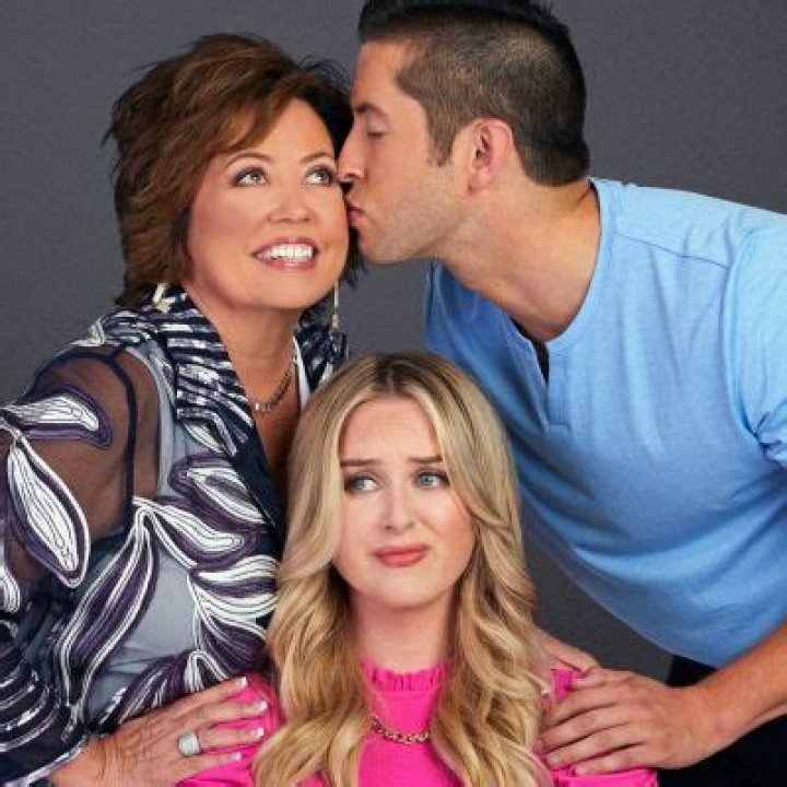 
I Love a Mama’s Boy Star Kelly Is Under Criticism For Interfering With Her Son’s Dating Life 