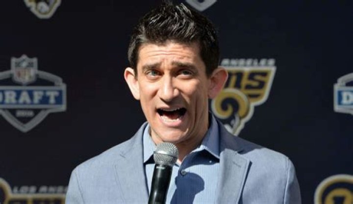 Is Andrew Siciliano Married to Wife? Or Dating a Girlfriend?