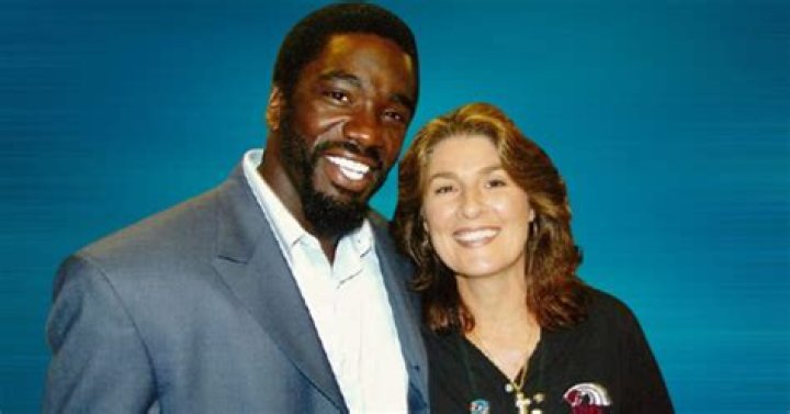 Is Ed Reed is Married to Wife? Or Dating a Girlfriend?