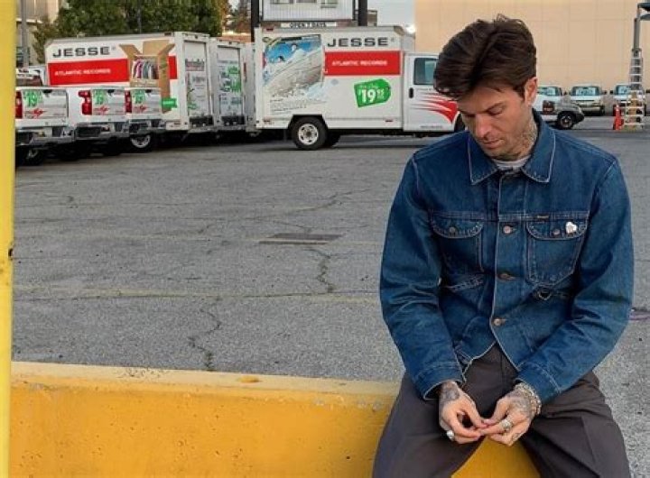 Is Jesse Rutherford Gay | Dating Girlfriend Or Partner 2023