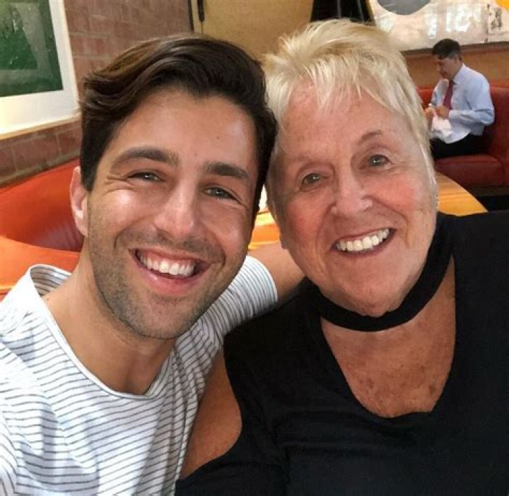 Is Josh Peck Related To Gregory Peck? – Relationship Parents And Family