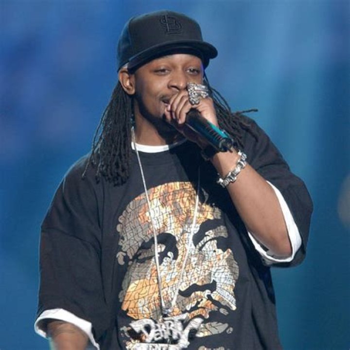 
Is Murphy Lee Married to wife? Or Dating a Girlfriend? 