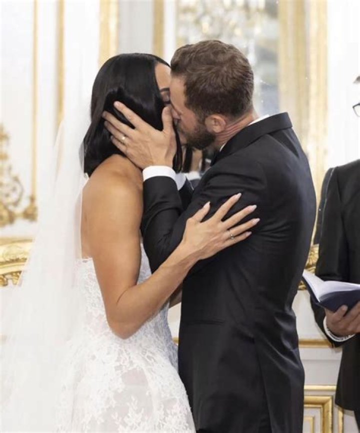 
Is Nikki Bella Married? Nikki Bella (WWE) Husband, Age, Family, Bio, Height, Net Worth 