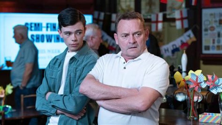 
Is Perry Fenwick Leaving Eastenders? Actor Billy Mitchell Exit Story Line Explained 