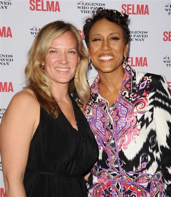 
Is Robin Roberts Married? Her Bio, Age, Husband, Salary, Net worth, Height and Weight 