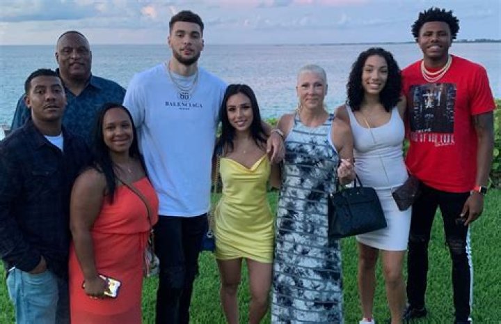 Is Zach Levine Jewish Or Christian? Religion Parents And Family Background