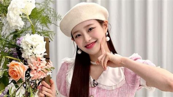 
“It’s really tiring and really sad”: Chuu responds to a slanderous report and claims of BlockBerry Creatives against her and other LOONA members 