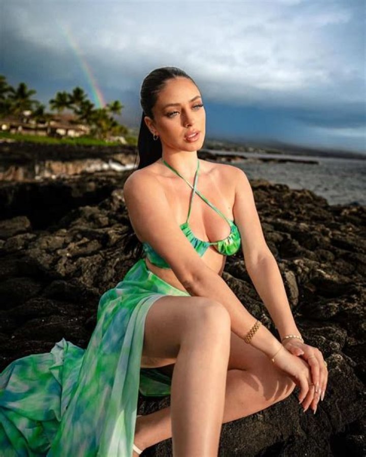 Izabel Araujo Height, Weight, Net Worth, Age, Birthday, Wikipedia, Who, Instagram, Biography