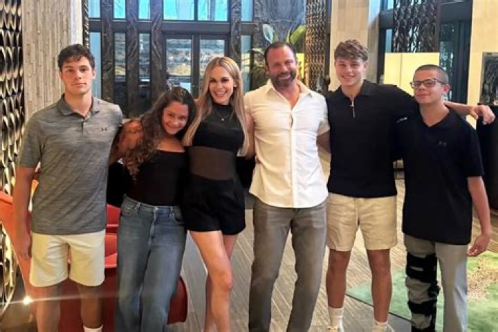 
Jackie Goldschneider Wedding Pics And Kids, Is She Pregnant Again At The Age Of 45? 