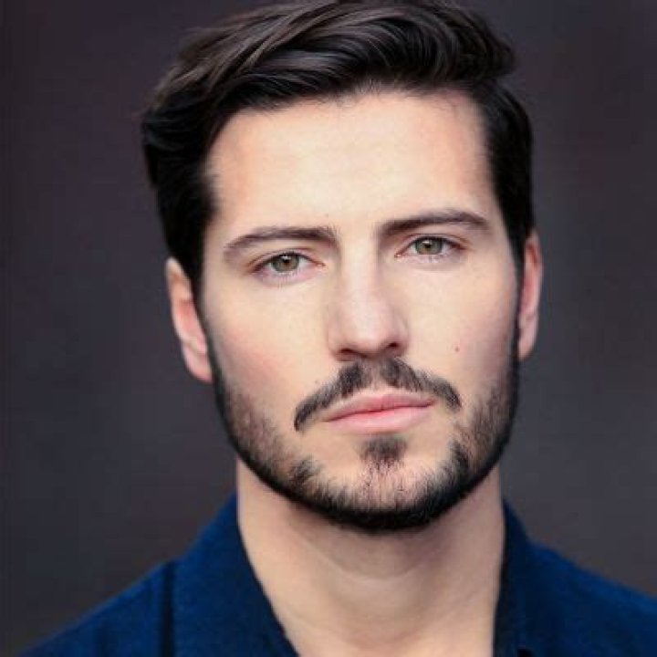 Jacob Ifan Height, Weight, Net Worth, Age, Birthday, Wikipedia, Who, Nationality, Biography