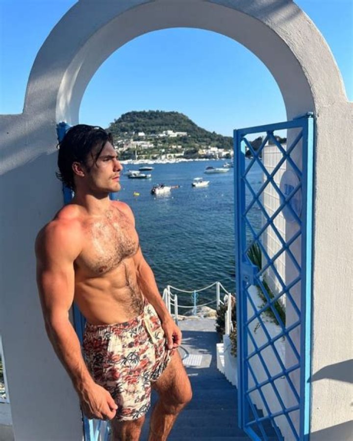 Jake Hazell Height, Weight, Net Worth, Age, Birthday, Wikipedia, Who, Instagram, Biography