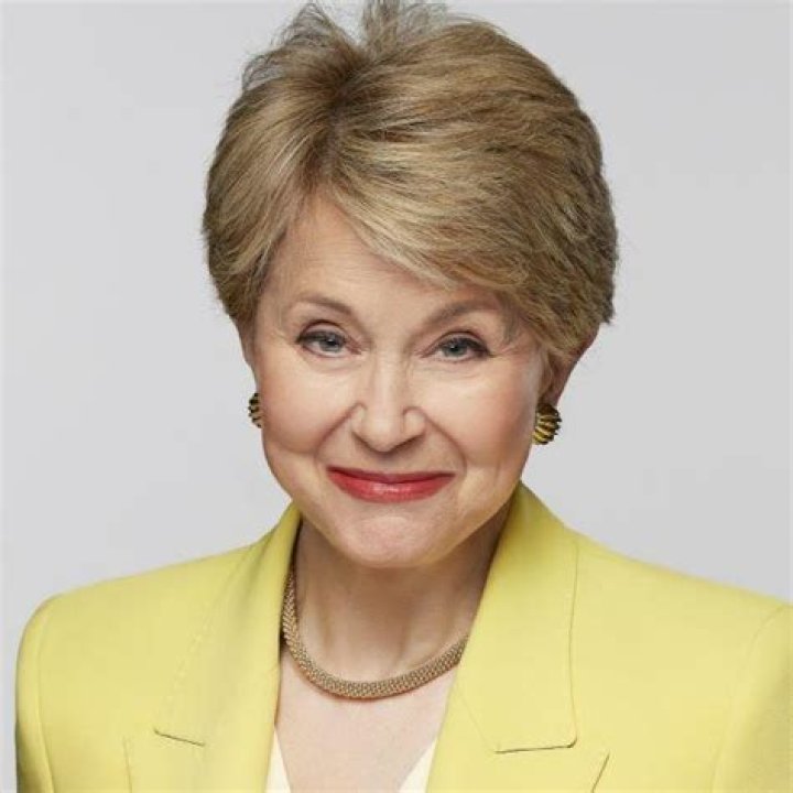 Jane Pauley Height, Weight, Net Worth, Age, Birthday, Wikipedia, Who, Nationality, Biography