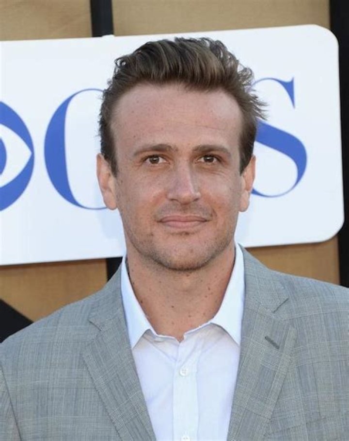 Jason Segel Height, Weight, Net Worth, Age, Birthday, Wikipedia, Who, Nationality, Biography