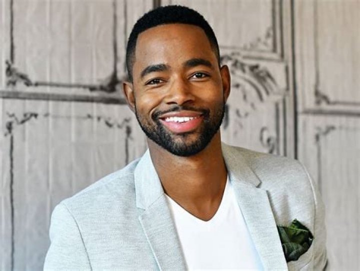 Jay Ellis Height, Weight, Net Worth, Age, Birthday, Wikipedia, Who, Nationality, Biography