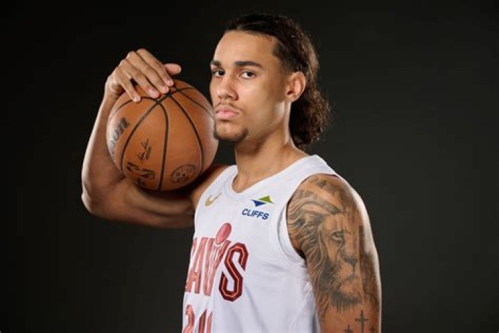 Jaylon Smith Height, Weight, Net Worth, Age, Birthday, Wikipedia, Who, Nationality, Biography