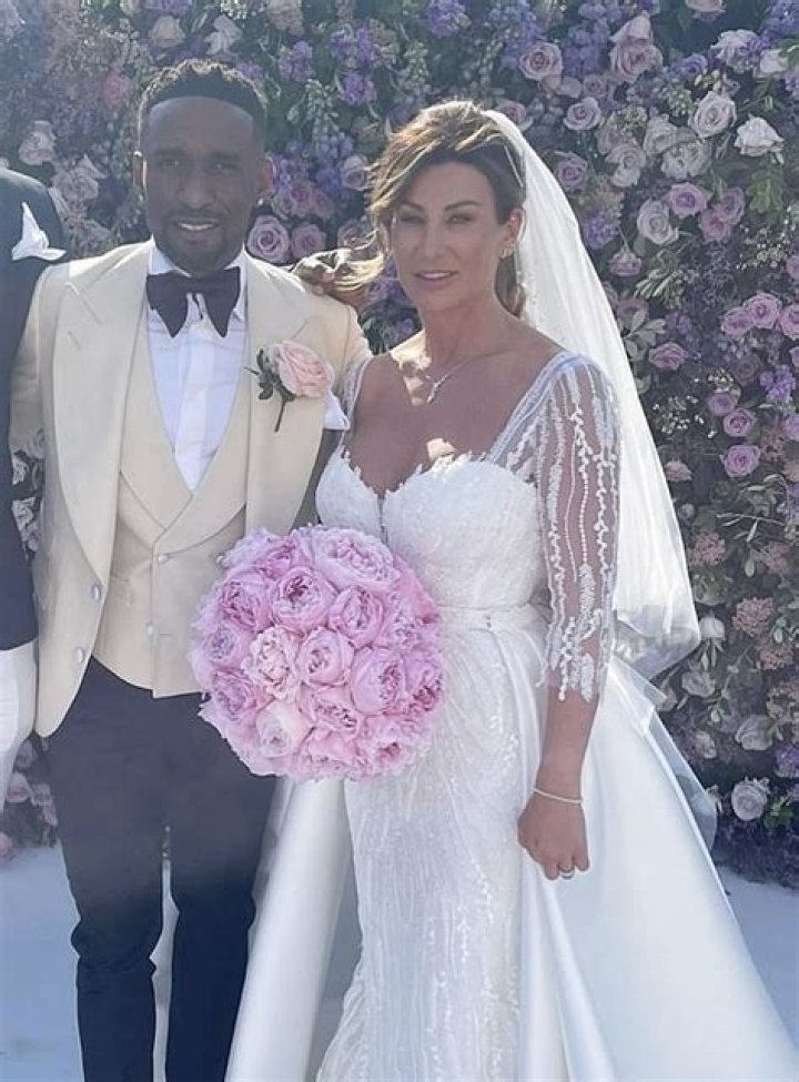 
Jermain Defoe Girlfriend Turned Wife Donna Tierney Age And Family: Details About Their Wedding 