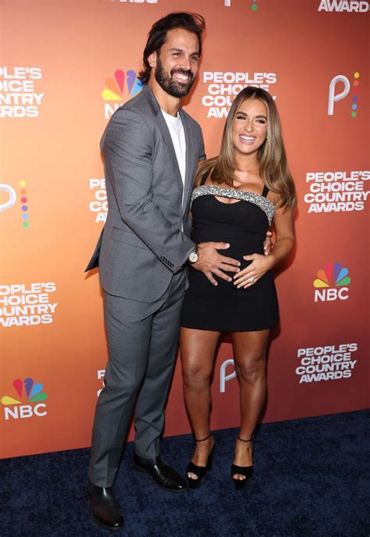 Jessie James Decker Height, Weight, Net Worth, Age, Birthday, Wikipedia, Who, Nationality, Biography