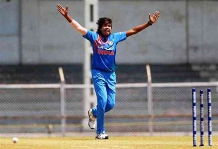 
Jhulan Goswami Height, Weight, Net Worth, Age, Birthday, Wikipedia, Who, Nationality, Biography 