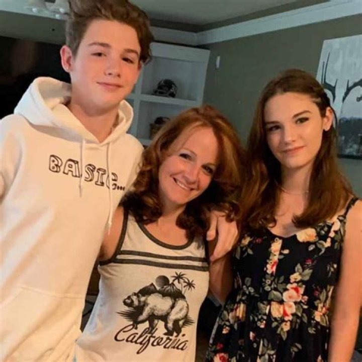 Joanne Moormeier Height, Weight, Net Worth, Age, Birthday, Wikipedia, Who, Nationality, Biography