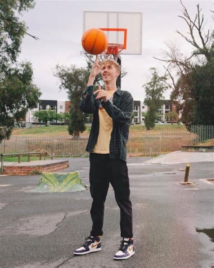 
John-Marc Van Wyk Height, Weight, Net Worth, Age, Birthday, Wikipedia, Who, Nationality, Biography 