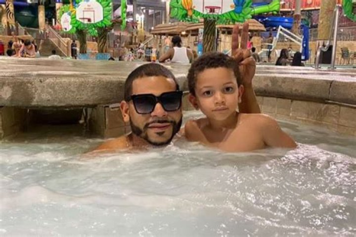 
Johnny Pizarro Wife, Age, And Family – Law & Order Crew Shot On Set 