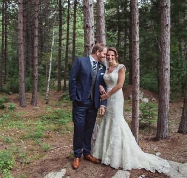 Josh Gates’ wife Hallie Gnatovich Bio: Wedding, “Destination Truth”, Baby, Age, Net Worth