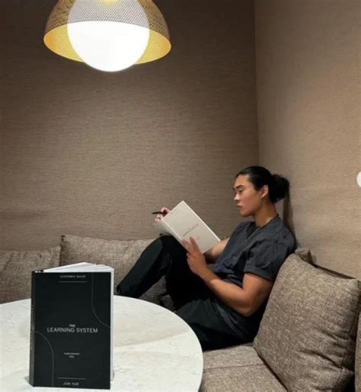 jun_yuh Height, Weight, Net Worth, Age, Birthday, Wikipedia, Who, Instagram, Biography