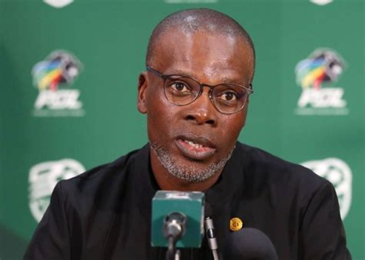 
Kaizer Chiefs Promotes Arthur Zwane To Coach As The Former Head Coach Stuart Baxter Parts Ways 