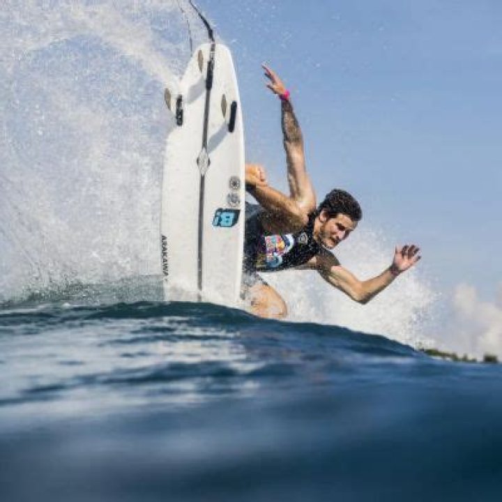 
Kalani David Passed Away After Suffering A Seizure While Surfing 