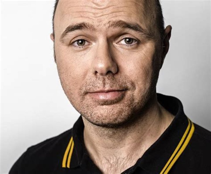 Karl Pilkington is not Married to Wife. Dating Girlfriend: Suzanne Whiston. Kids.