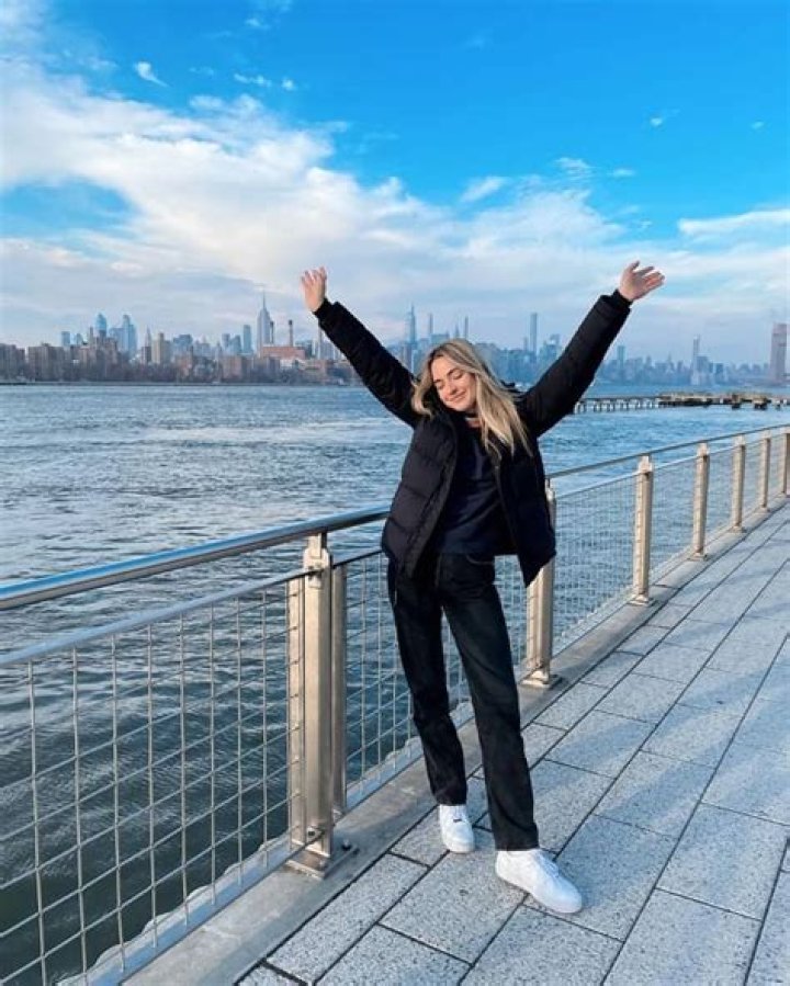 Katelyn Tarver Height, Weight, Net Worth, Age, Birthday, Wikipedia, Who, Instagram, Biography