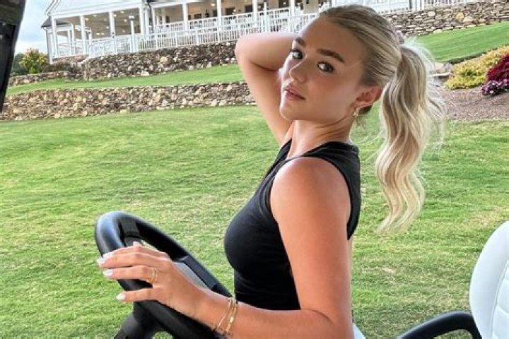 Katie Sigmond Height, Weight, Net Worth, Age, Birthday, Wikipedia, Who, Nationality, Biography