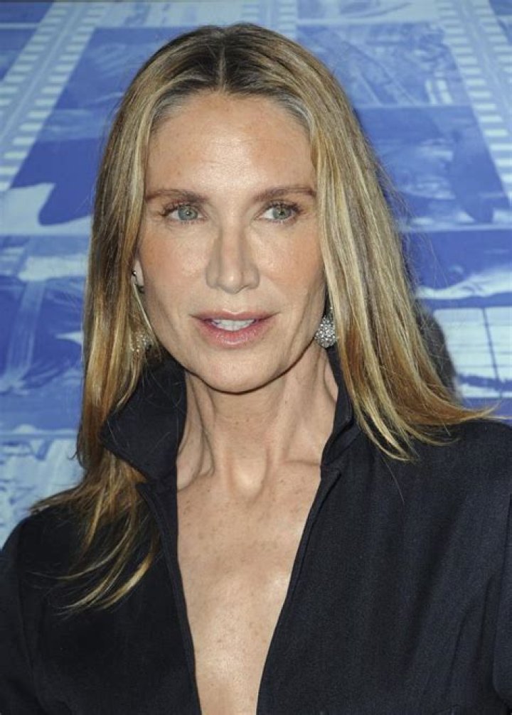 Kelly Lynch Height, Weight, Net Worth, Age, Birthday, Wikipedia, Who, Nationality, Biography