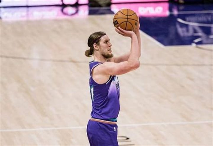 
Kelly Olynyk Height, Weight, Net Worth, Age, Birthday, Wikipedia, Who, Nationality, Biography 