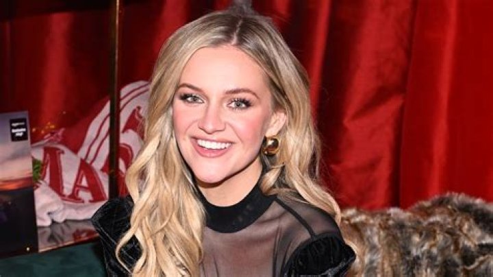 
Kelsea Ballerini Reveals She ‘Almost Didn’t’ Release ‘Doin’ My Best’: I Meant ‘No Shade’ 