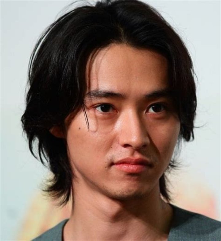 Kento Yamazaki Height, Weight, Net Worth, Age, Birthday, Wikipedia, Who, Instagram, Biography