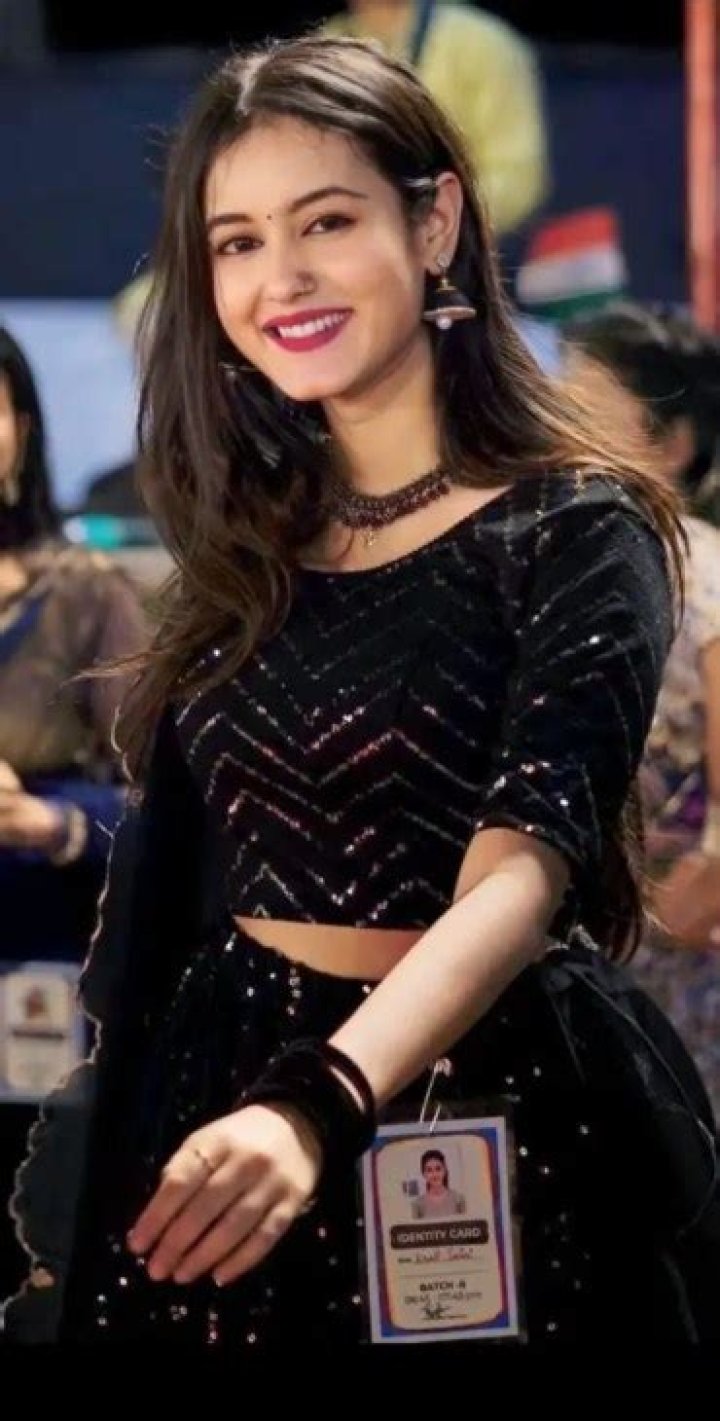 Kriti Saini Height, Weight, Net Worth, Age, Birthday, Wikipedia, Who, Nationality, Biography