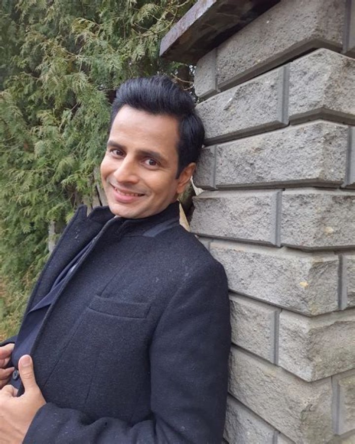 
Kunal Rawal Height, Weight, Net Worth, Age, Birthday, Wikipedia, Who, Nationality, Biography 